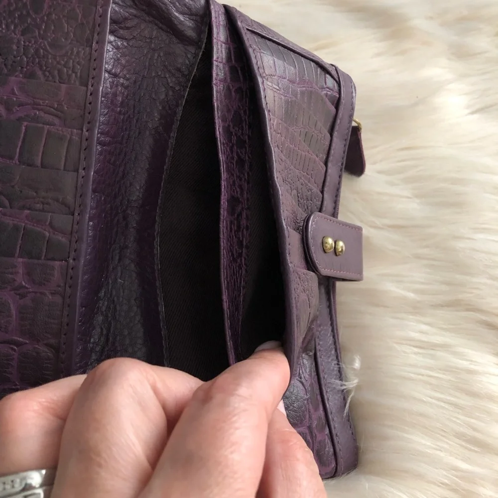 Great American Leather Works purple embossed leather wallet clutch purse - Picture 7 of 11